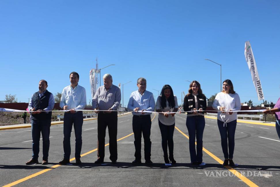 $!El alcalde Chema Fraustro y el gobernador Miguel Ángel Riquelme, inauguraron la obra que tuvo un costo de 13.5 millones de pesos.