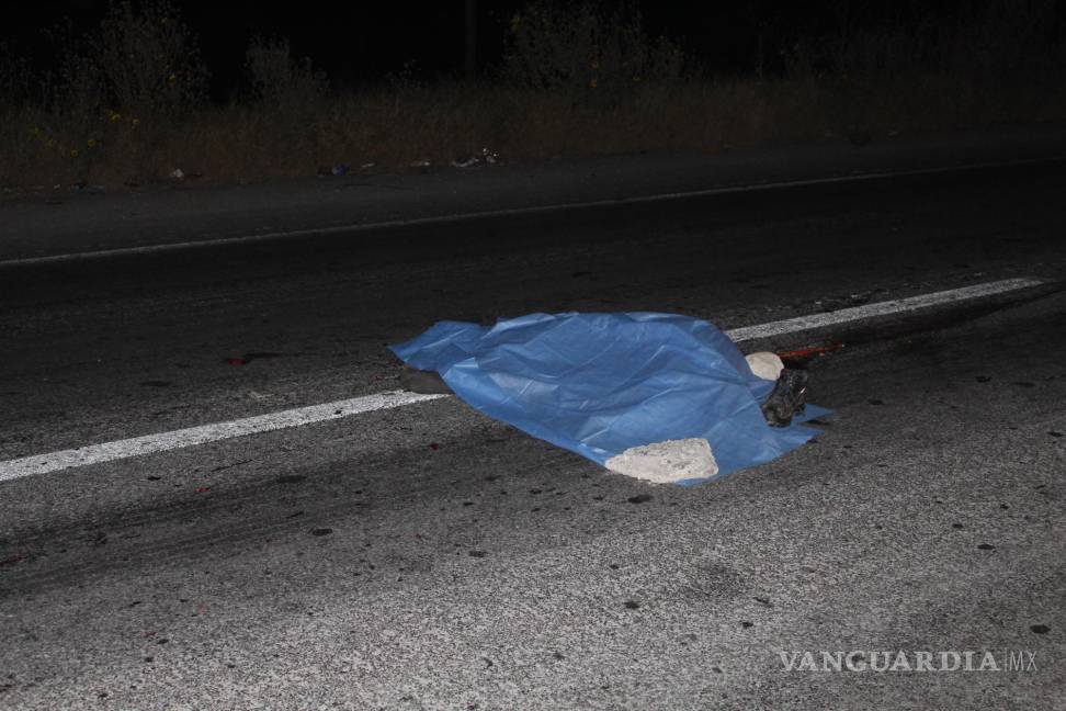 Muere hombre atropellado por varios autos en la carretera Monterrey-Saltillo