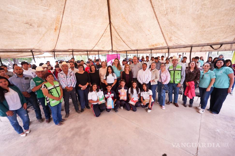 $!Los 91 paquetes escolares entregados beneficiaron a alumnos de primero, tercero y quinto semestre, quienes se comprometieron a continuar con sus estudios y aprovechar los recursos recibidos.
