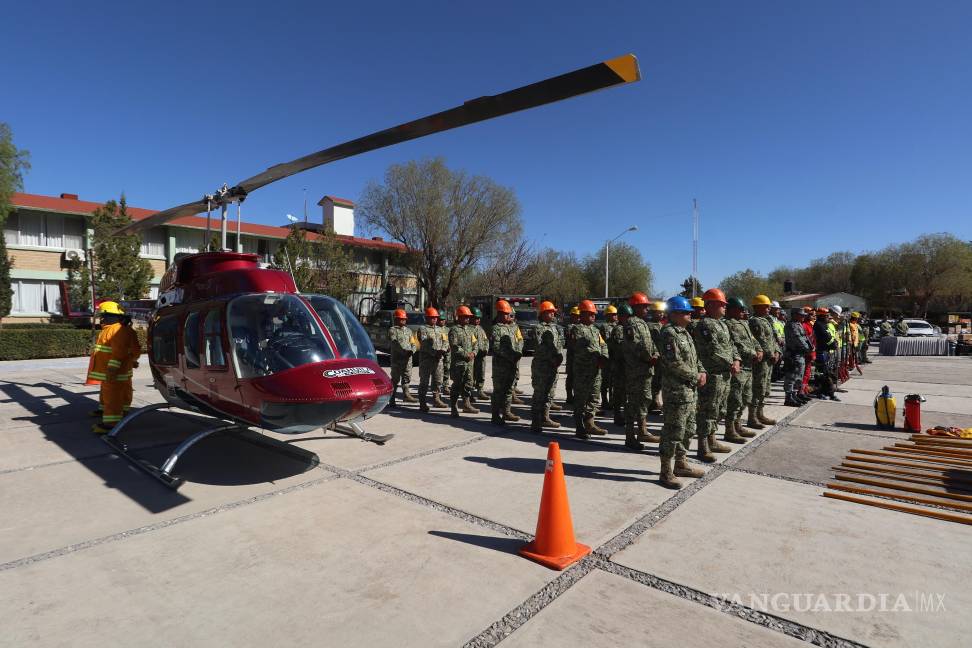 $!El operativo de combate a incendios cuenta con helicópteros Bell 212 y un Airbus de reconocimiento, asegurando una intervención rápida y efectiva en zonas de difícil acceso.