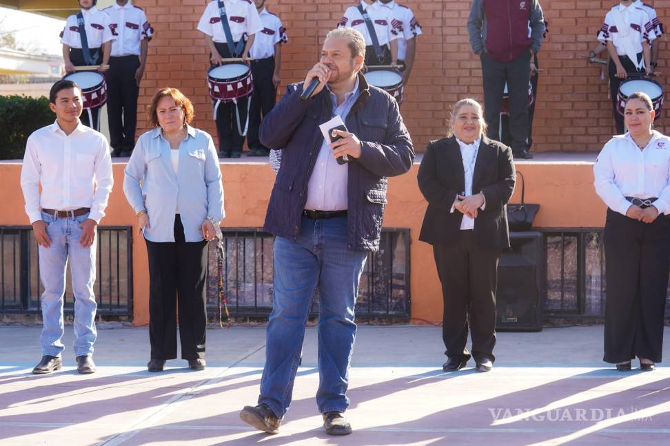 $!El Alcalde reiteró su apoyo a la mejora de la infraestructura educativa y anunció la inclusión de la institución en nuevos programas municipales.