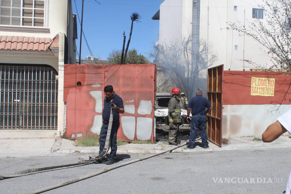 Saltillo: Queman terreno donde guardaban auto antiguo