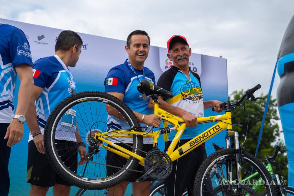 $!La carrera concluyó con rifas y premiaciones, en un ambiente familiar que fortaleció los lazos entre la comunidad y las fuerzas del orden.
