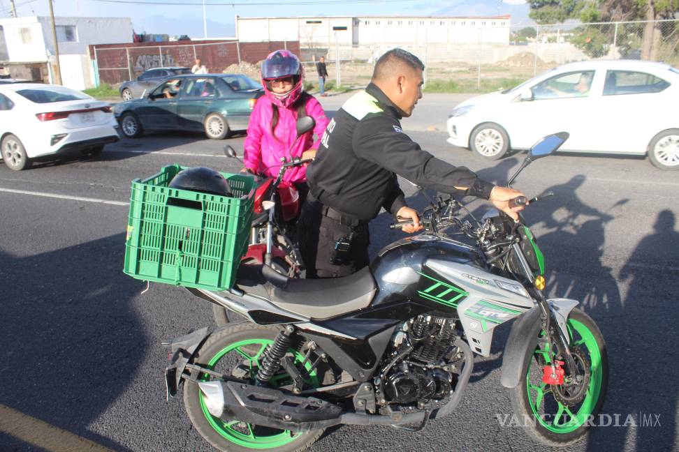 Repartidor resulta herido tras ser embestido por camioneta en el periférico Luis Echeverría