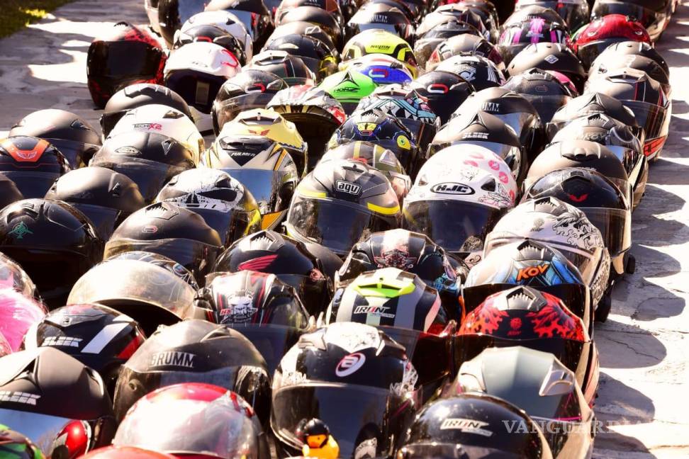 $!Bendición de Cascos congrega a miles de motociclistas en Parras de la Fuente