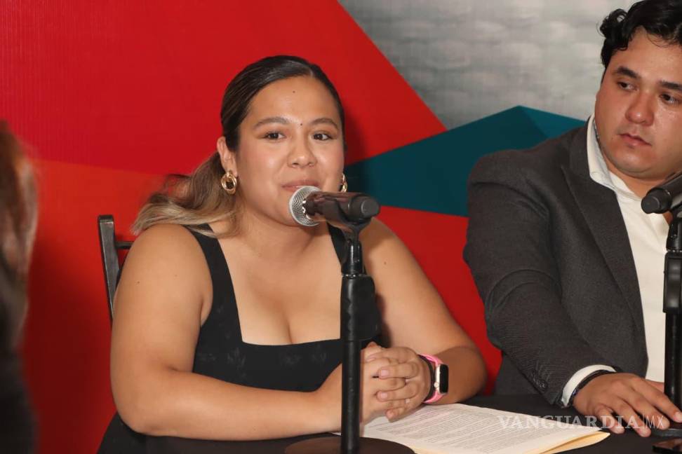 $!Ariana Naomi Martínez Cruz, en representación de los consejeros, aseguró que alzan la voz por las juventudes de la capital coahuilense.
