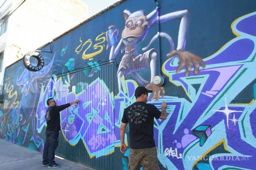 $!Mural de “Pinocchio” honra al mexicano Guillermo del Toro en su ciudad natal