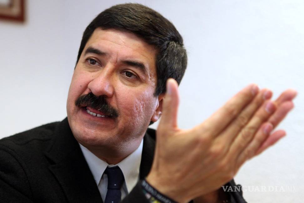 Javier Corral exige a Peña Nieto que no proteja más a César Duarte