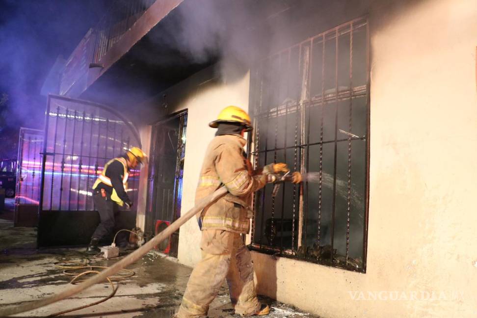 En Saltillo se incendia casa de vocalista de Sonido Mazter; sus hijos de 5 y 9 años estaban adentro