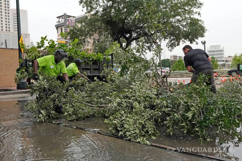 Así amanece Houston tras el paso de potentes tormentas que dejaron 4 muertos y a 900,000 viviendas y negocios sin electricidad (fotos)