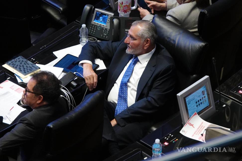 $!El senador Adán Augusto López fue acusado en 37 denuncias penales ante la FGR.