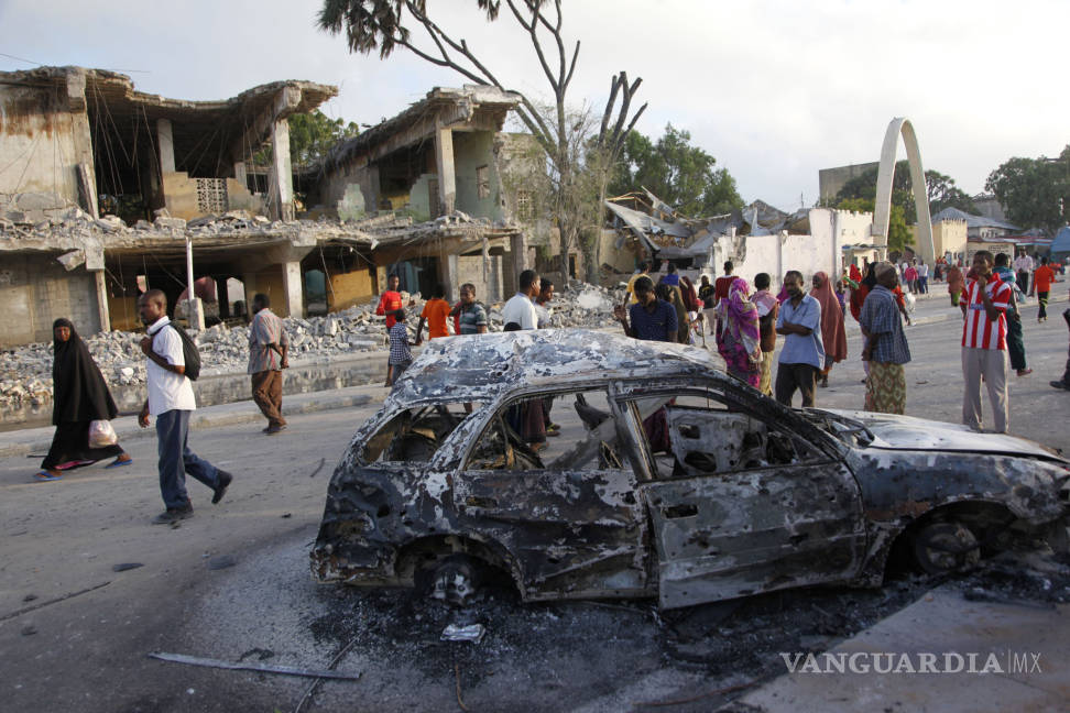 $!Mueren al menos 22 personas en ataque contra hotel en Somalia