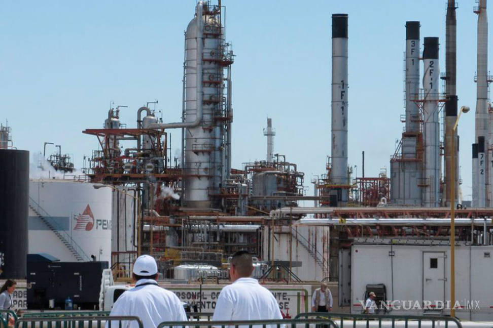 $!Alejandro Murat anuncia inversión de 40 mil mdp para refinería en Salina Cruz