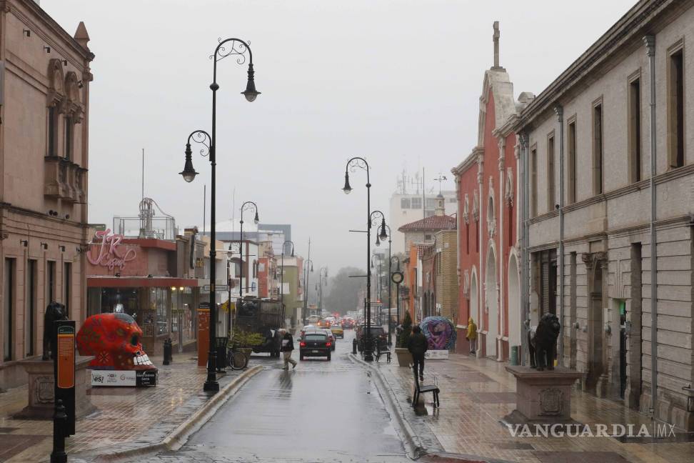 $!Reciben albergues de Coahuila a 18 ciudadanos, a causa del frío