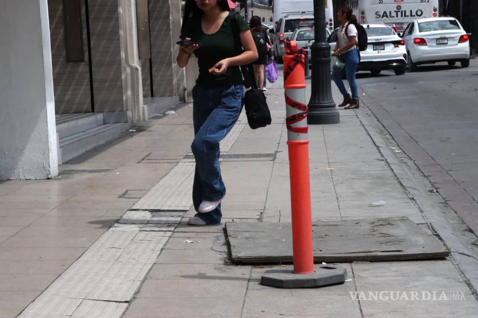 $!En algunas partes de Saltillo, las banquetas son de las proporciones correctas pero no son de calidad.