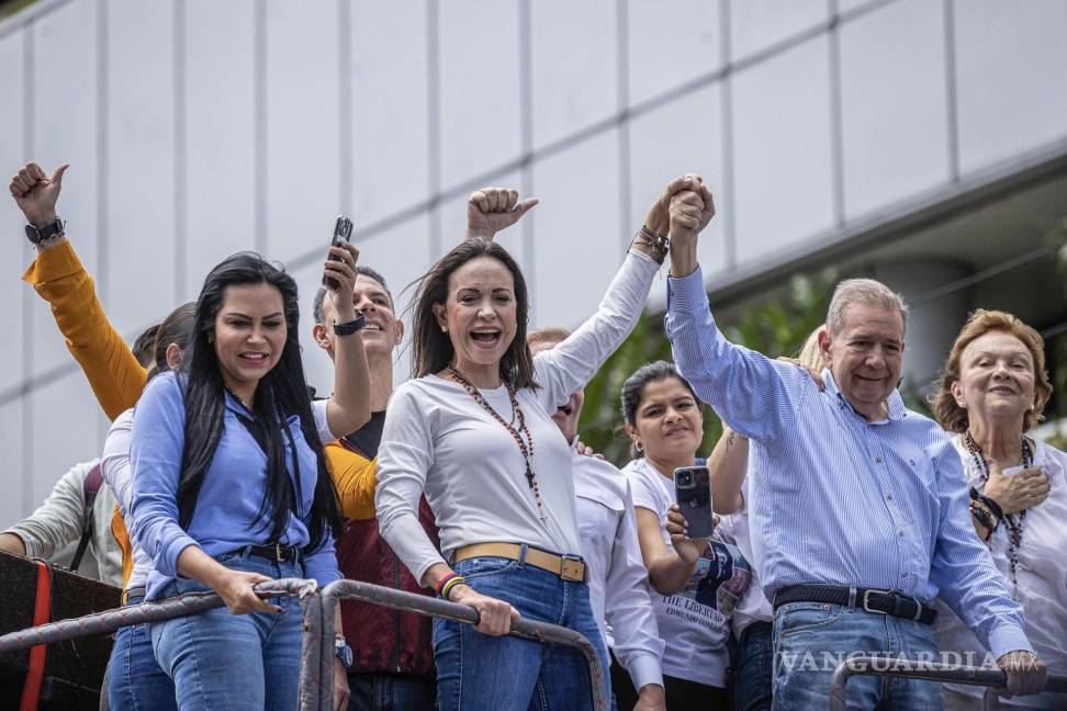 $!María Corina Machado y el candidato a la presidencia de Venezuela Edmundo González Urrutia en una manifestación en Caracas, Venezuela.