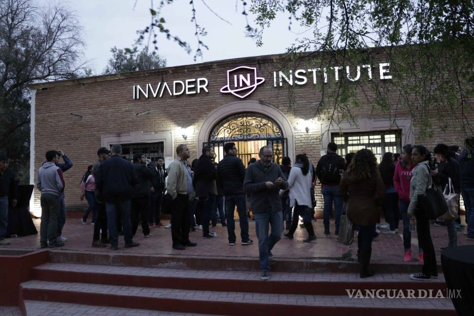 $!Inauguran Invader Institute para creativos en la Universidad Carolina
