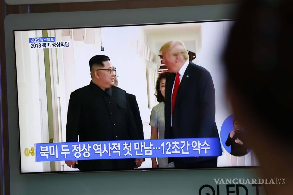 $!Donald Trump y Kim Jong Un se reúnen por primera vez