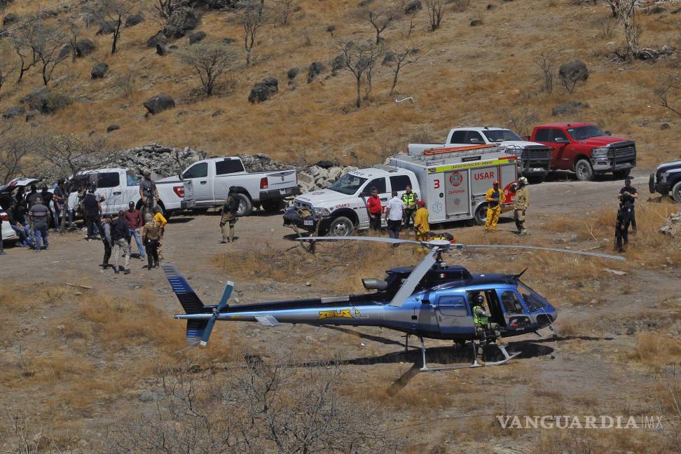 $!Los cuerpos fueron trasladados en un helicóptero Zeus de la Comisaría de Guadalajara al Instituto Jalisciense de Ciencias Forenses-