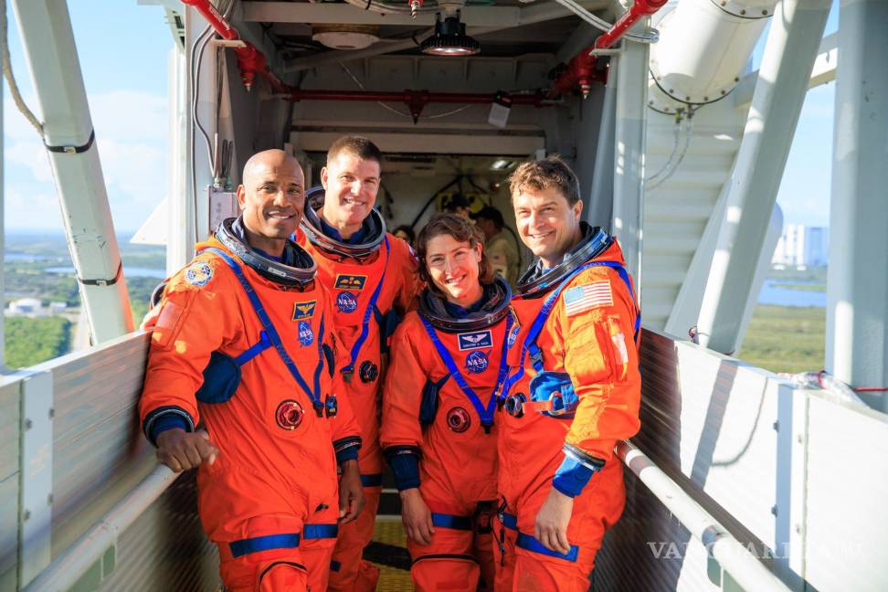 $!Los astronautas de la NASA Reid Wiseman, Victor Glover, Christina Hammock Koch y el astronauta de la CSA (Agencia Espacial Canadiense) Jeremy Hansen.
