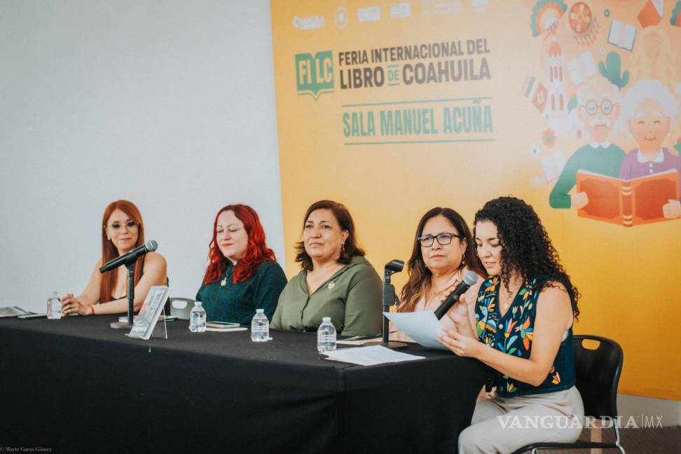 $!Liliana Contreras dirige presentación de Sala de Espera en Feria Internacional del Libro Coahuila 2024