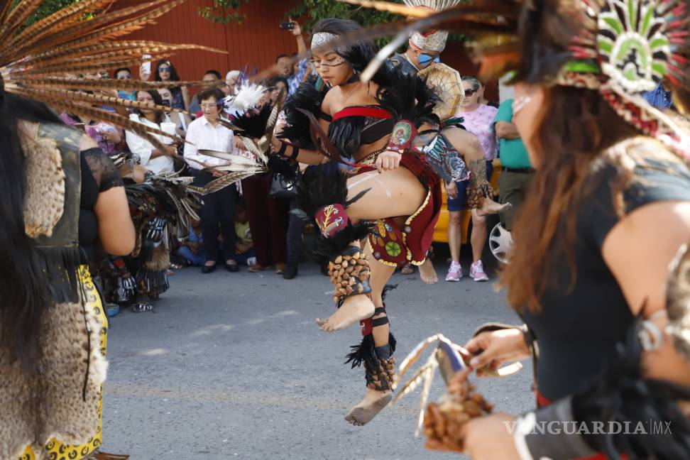 $!Celebra Saltillo su 442 aniversario con la tradicional Matlachinada