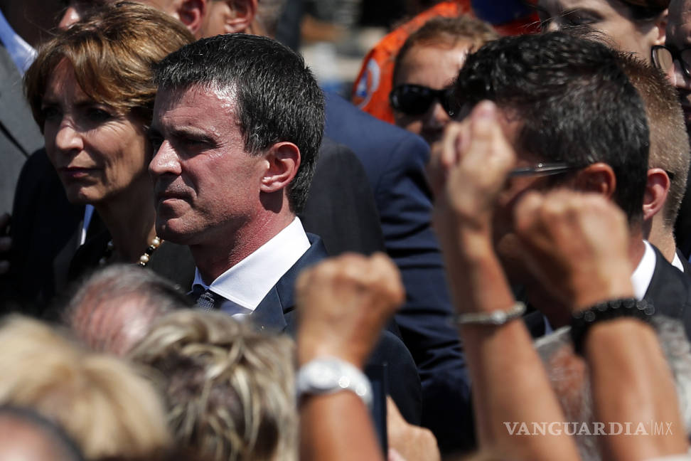 $!Abuchean al primer ministro, Manuel Valls en Niza