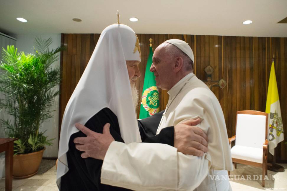 Encuentro entre Francisco y Kirill suscita esperanza: Fidel Castro