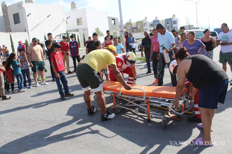 Fallece joven en accidente en moto en Saltillo; sus dos acompañantes están graves (VIDEO)