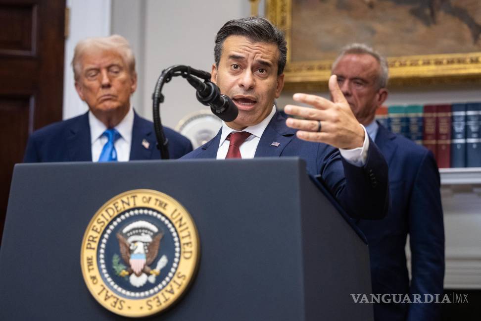 $!El comisionado de la Administración de Alimentos y Medicamentos, Marty Makary durante los anuncios sobre el autismo en La Casa Blanca, en Washington.