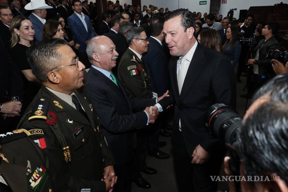 $!Legisladores y representantes de distintas dependencias acudieron a la presentación del informe anual de la Fiscalía.