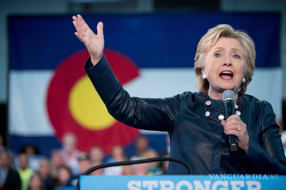 Clinton ve "desesperado" a Trump y pronostica participación electoral récord