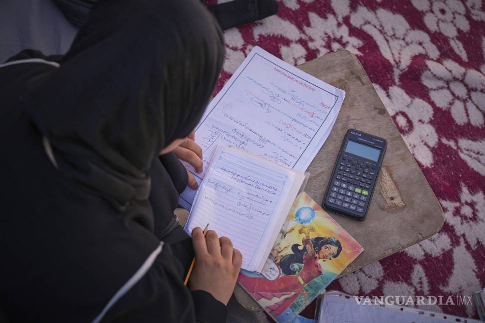 $!Más de 650,000 estudiantes no han tenido acceso a la educación desde el inicio de la guerra, según la agencia de la ONU para la infancia, UNICEF.