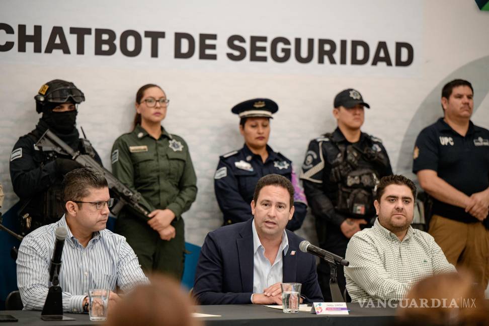 $!Saltillo se convirtió en la primera ciudad del país en lanzar un chatbot de seguridad pública vía WhatsApp, permitiendo reportes anónimos y en tiempo real.