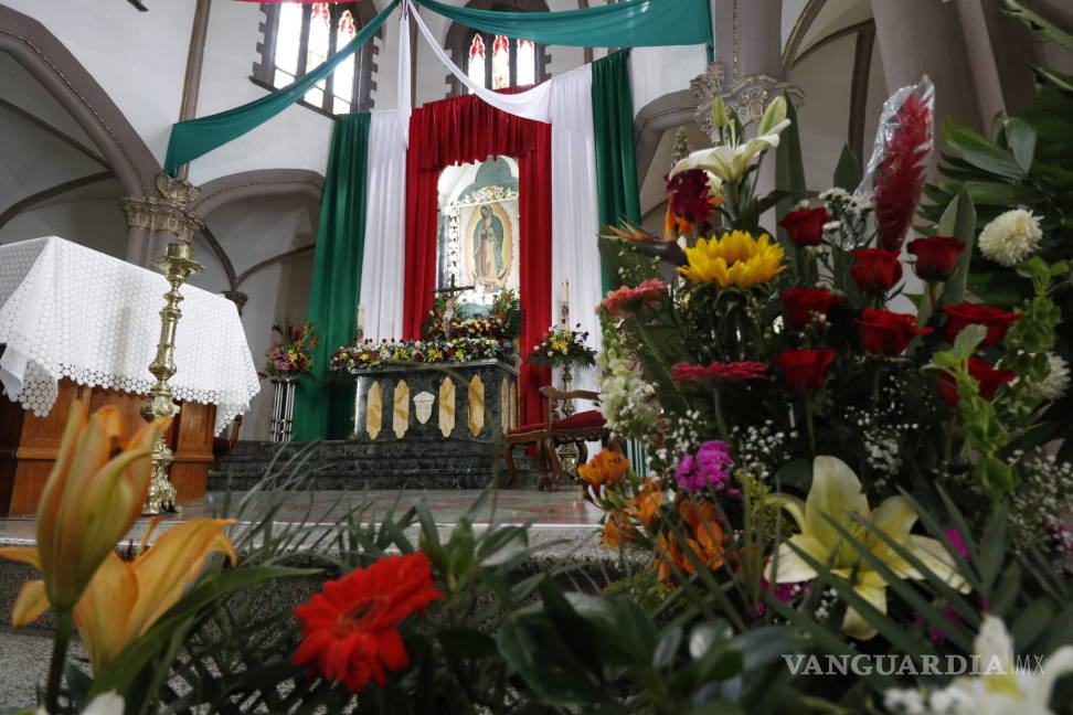 $!Celebran creyentes a la Virgen de Guadalupe en el Santuario de Saltillo