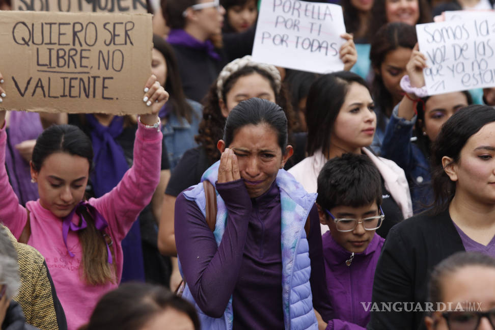 $!Miles de mujeres en Saltillo salen a las calles para exigir freno a la violencia