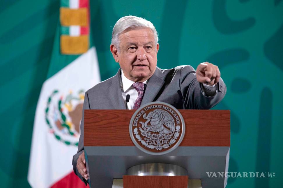 AMLO 'reconoce' labor del INE, pero no cree que sea imparcial