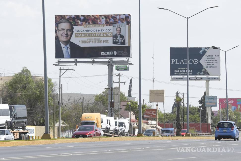 $!Marcelo Ebrad también entró a la competencia de los espectaculares.