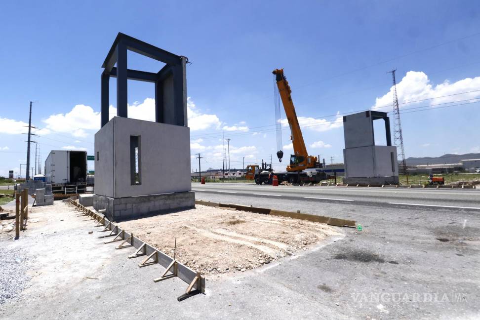 $!Con 8.15 metros de altura y 25 metros de longitud, el arco tendrá capacidad para atender 4 carriles simultáneamente, destacándose por su tecnología de punta y áreas de servicio.