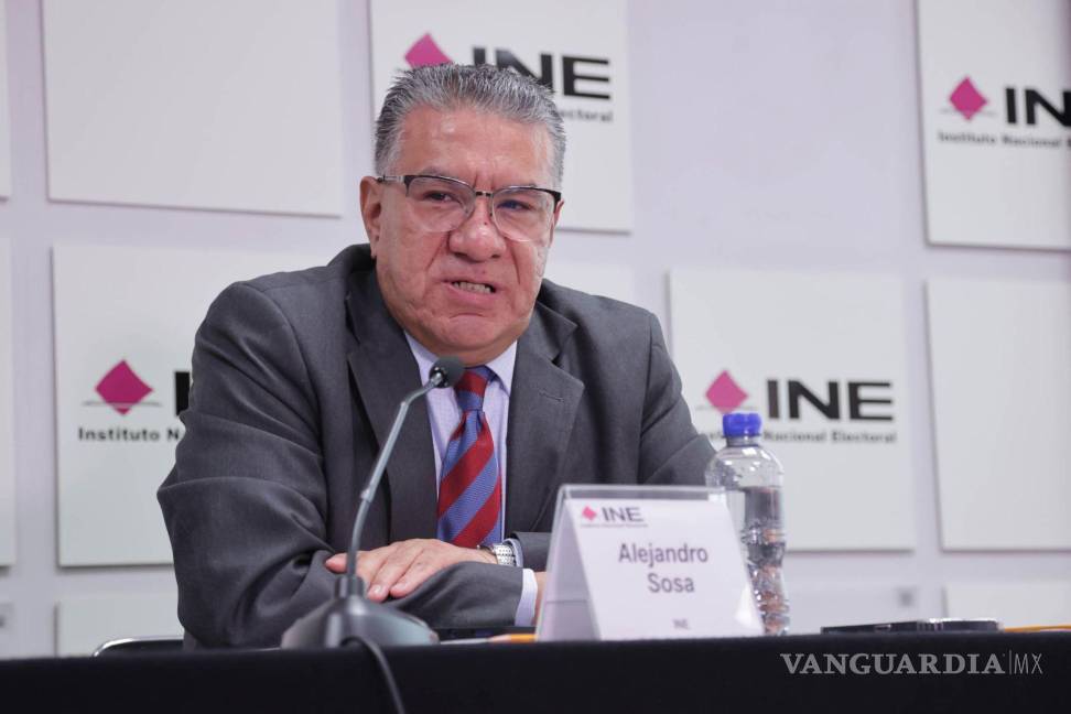 $!Alejandro Sosa Durán durante la conferencia de prensa para hablar del voto desde el extranjero para los Procesos Electorales Federales y Locales 2023-2024.