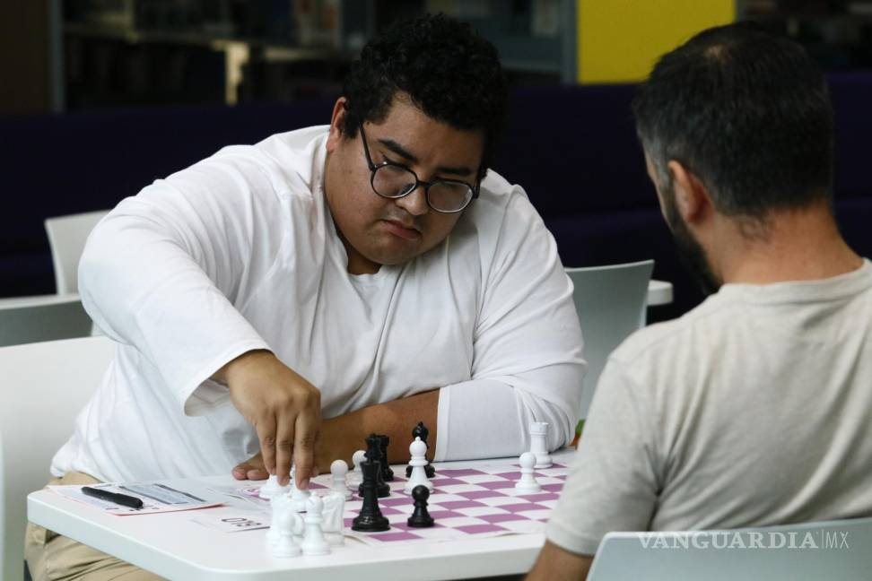 $!Hubo ganadores de todas las edades en la competencia que se llevó a cabo desde la Infoteca del Campus Arteaga de la Universidad Autónoma de Coahuila.