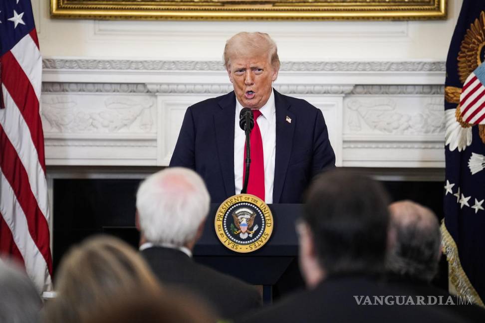 $!Donald Trump está “instrumentalizando la incertidumbre” para tratar de obligar a sus socios comerciales a hacer concesiones, dijo Mujtaba Rahman.