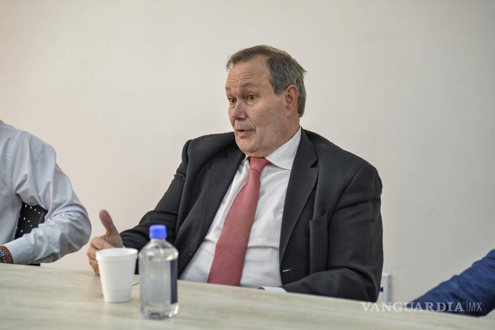 $!Roberto Viciano estuvo recientemente en Coahuila, compartiendo su visión con alumnos de la Facultad de Jurisprudencia de la UAdeC.