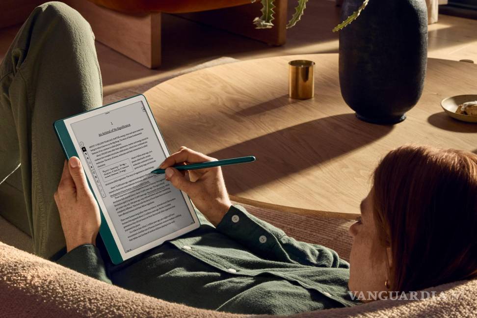 $!Amazon presentó su nuevo Kindle Scribe, un cuaderno digital que usa la IA generativa.