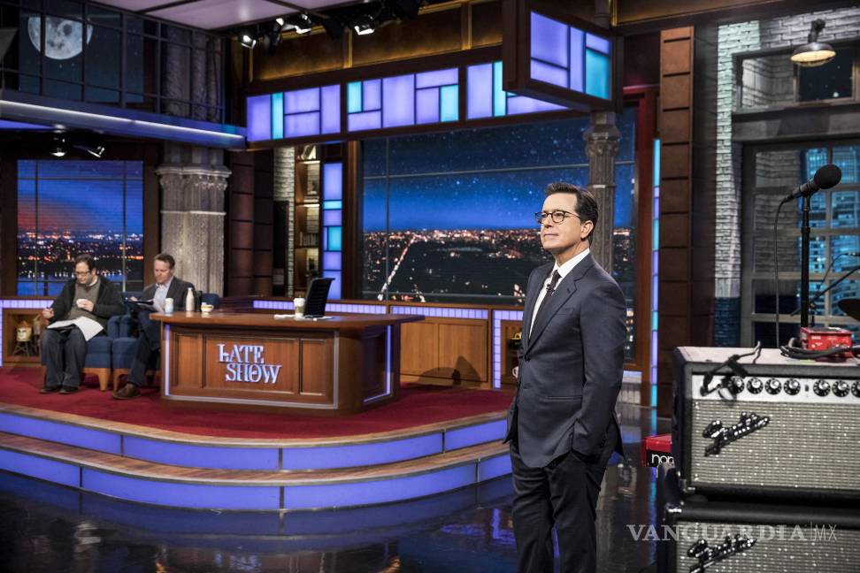 $!Stephen Colbert en los ensayos en el set de “The Late Show”, en Manhattan, el 4 de abril de 2017.