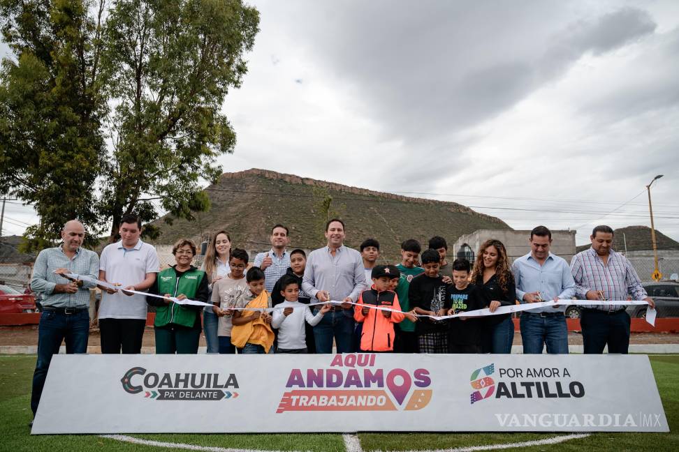 $!Totalmente renovada quedó la plaza pública ubicada entre las colonias Roma y Adolfo López Mateos.