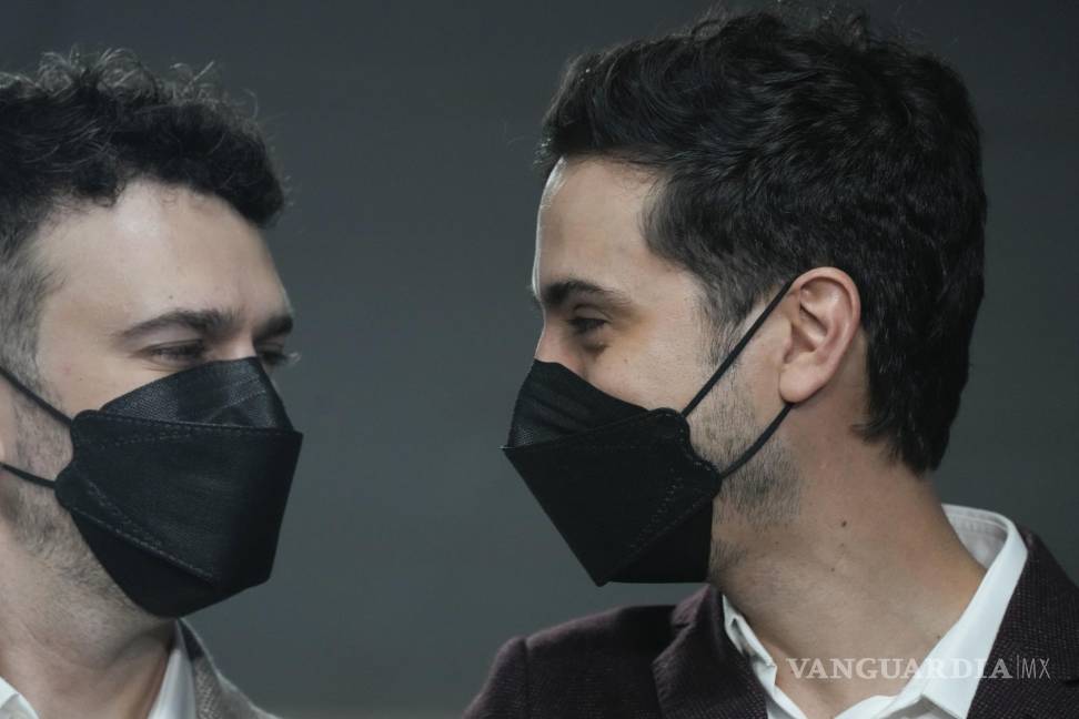 $!Jaime Nazar, a la izquierda, y Javier Silva, durante una conferencia de prensa en Santiago de Chile. AP/Natacha Pisarenko