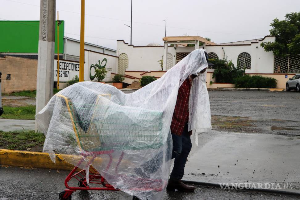 $!Ciudadanos, trabajadores y cuerpos de emergencia se unieron para enfrentar los estragos dejados por las intensas lluvias