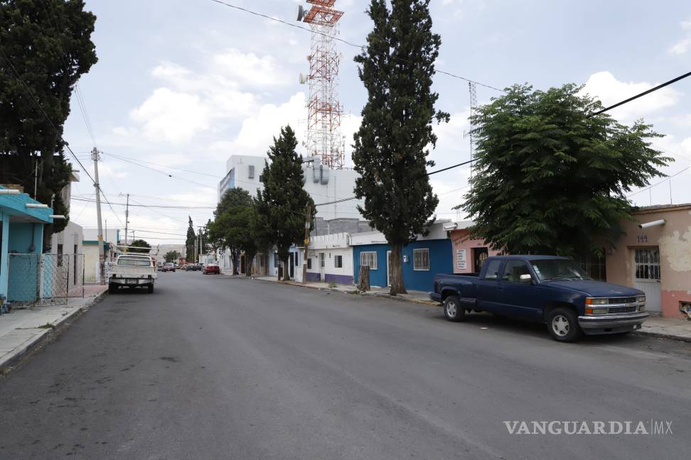 $!Dan crédito a Pemex por recarpeteo de calle en Saltillo