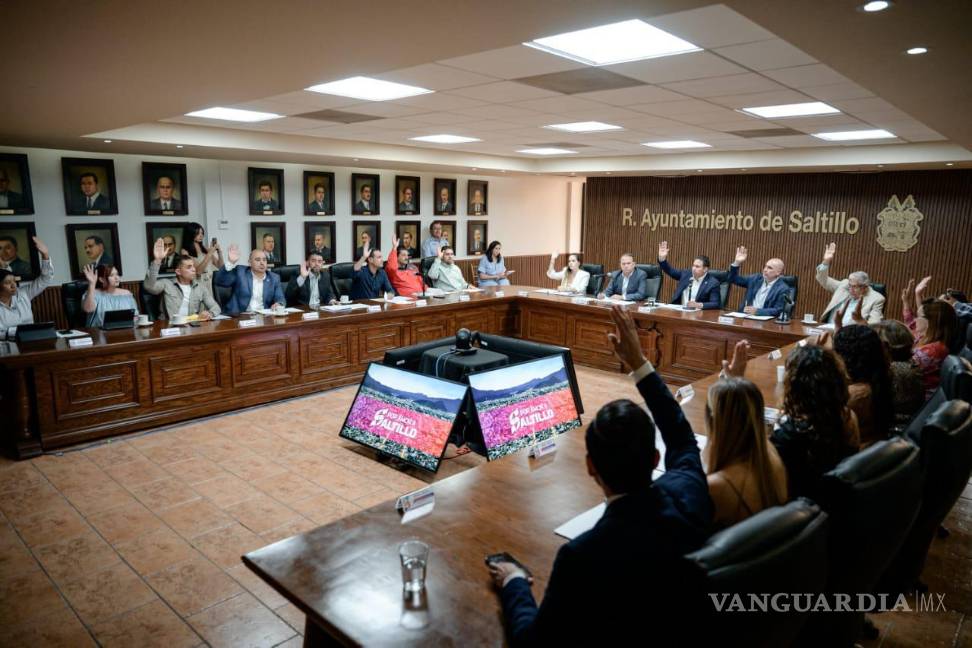 $!El Cabildo de Saltillo también aprobó un nuevo código de ética para los cuerpos de seguridad, con el objetivo de fortalecer la legalidad y la confianza pública.